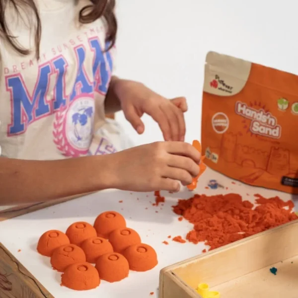 Playever Hands in Sand Natural Kinetic Play Sand 500 gr - Orange - Image 6
